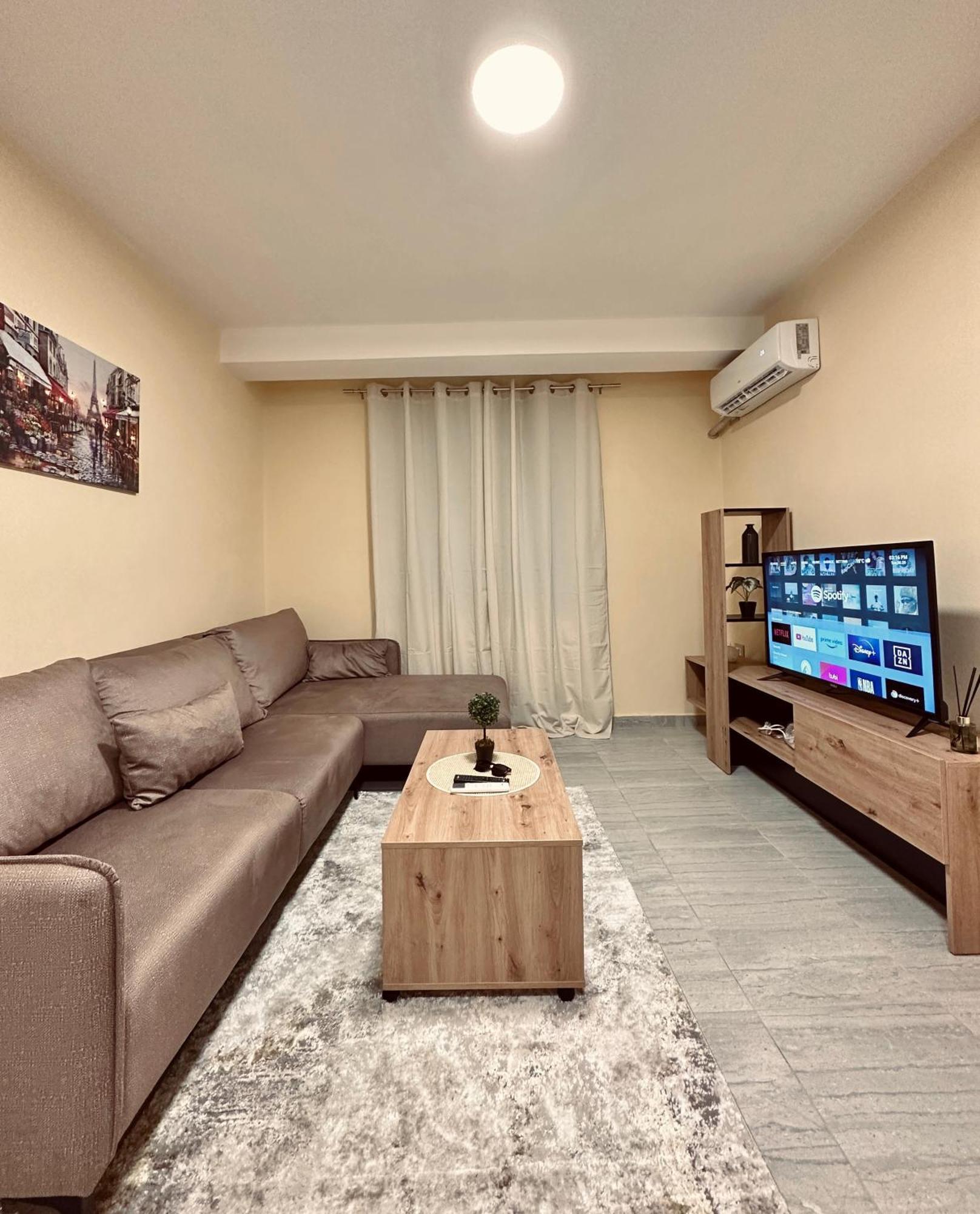 Urban Apartment In Blloku Tirana Exterior foto