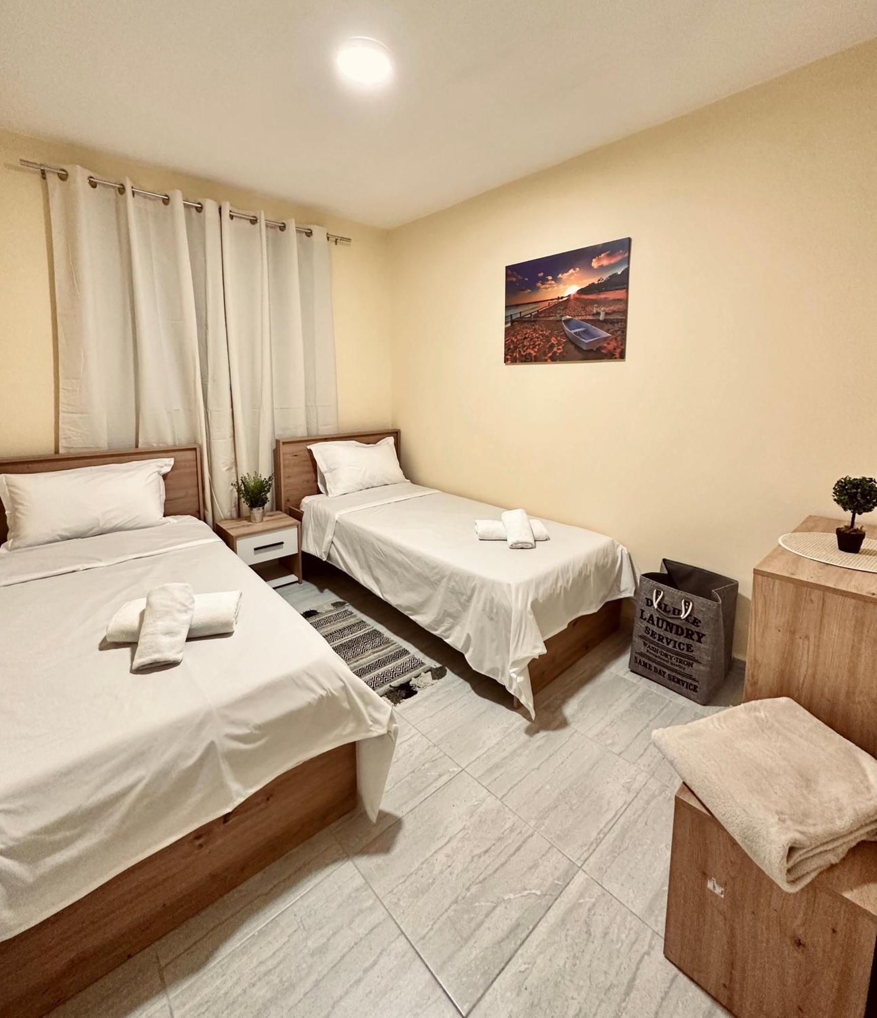 Urban Apartment In Blloku Tirana Exterior foto