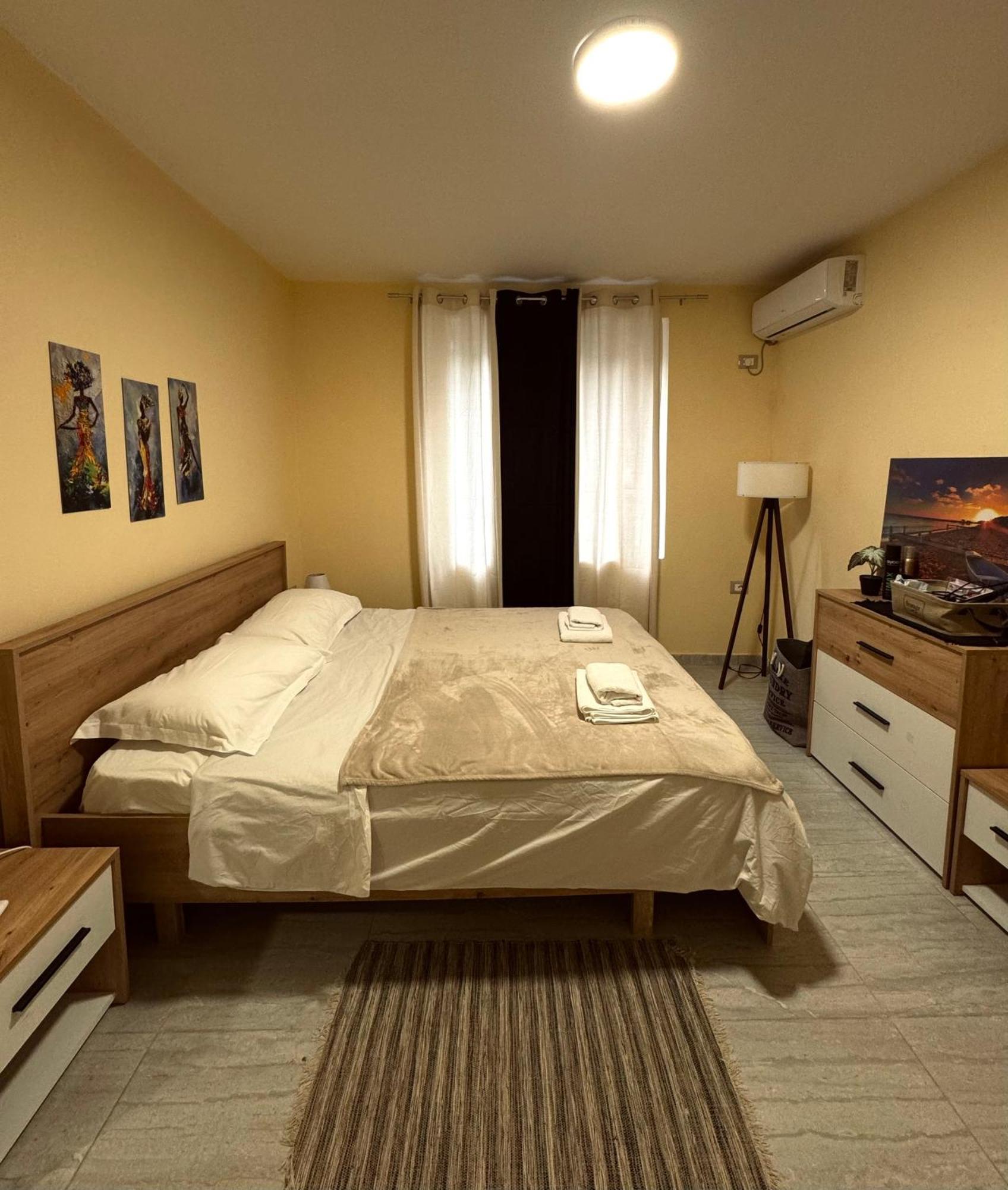 Urban Apartment In Blloku Tirana Exterior foto